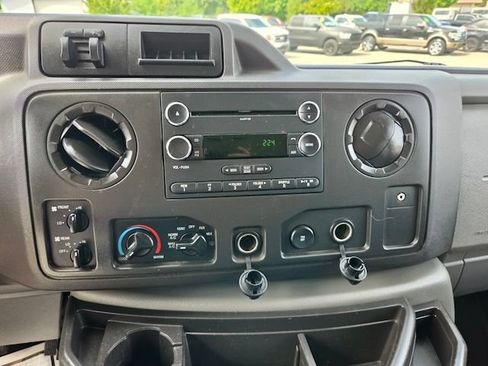 Used 2014 Ford E-350 and Econoline 350 XL w/ Power Windows & Locks Group RWD image 16