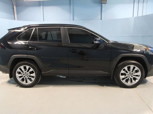 Used 2025 Toyota RAV4 XLE Premium w/ Weather Package AWD/4WD image 36