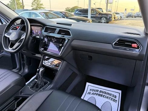 Used 2022 Volkswagen Tiguan SE FWD image 48