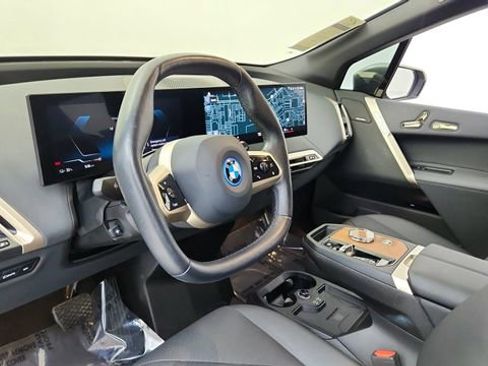 Used 2023 BMW iX xDrive50 w/ Premium Package image 19