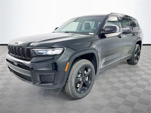 New 2025 Jeep Grand Cherokee L Altitude image 22