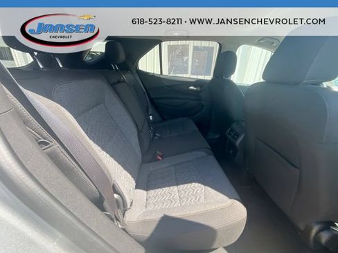 Used 2024 Chevrolet Equinox LT FWD image 26
