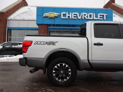 Used 2018 Nissan Titan PRO-4X image 35
