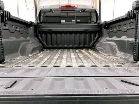 Used 2024 Chevrolet Colorado LT w/ LT Convenience Package AWD/4WD image 32