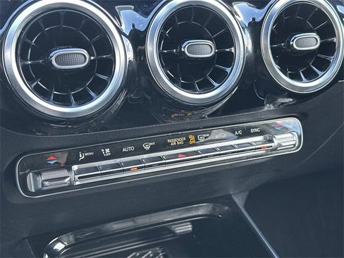 Certified 2023 Mercedes-Benz GLA 250 4MATIC image 29