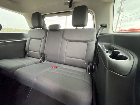 Used 2025 Ford Expedition Active image 39