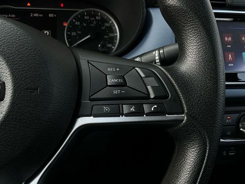 Used 2025 Nissan Versa SV w/ Trunk Package image 30