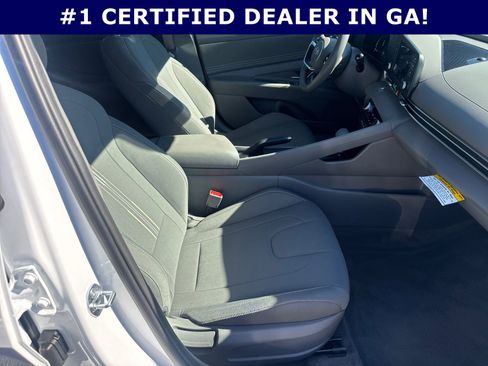 Certified 2025 Hyundai Elantra Sport image 13