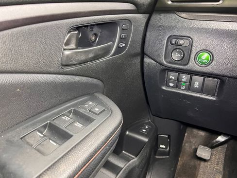 Used 2022 Honda Pilot TrailSport image 12