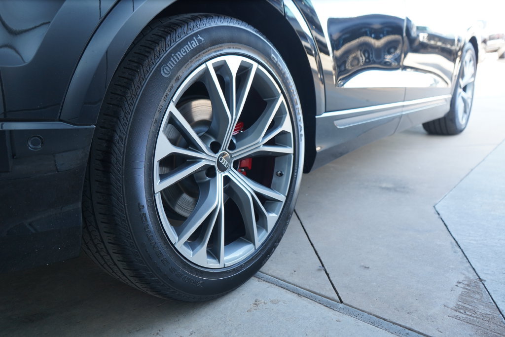 Used 2022 Audi Q8 Prestige w/ Prestige Package AWD/4WD image 10