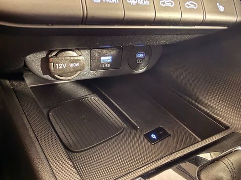 Used 2025 Hyundai Elantra SEL FWD image 42
