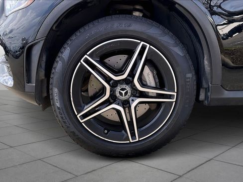Used 2022 Mercedes-Benz GLC 300 image 9