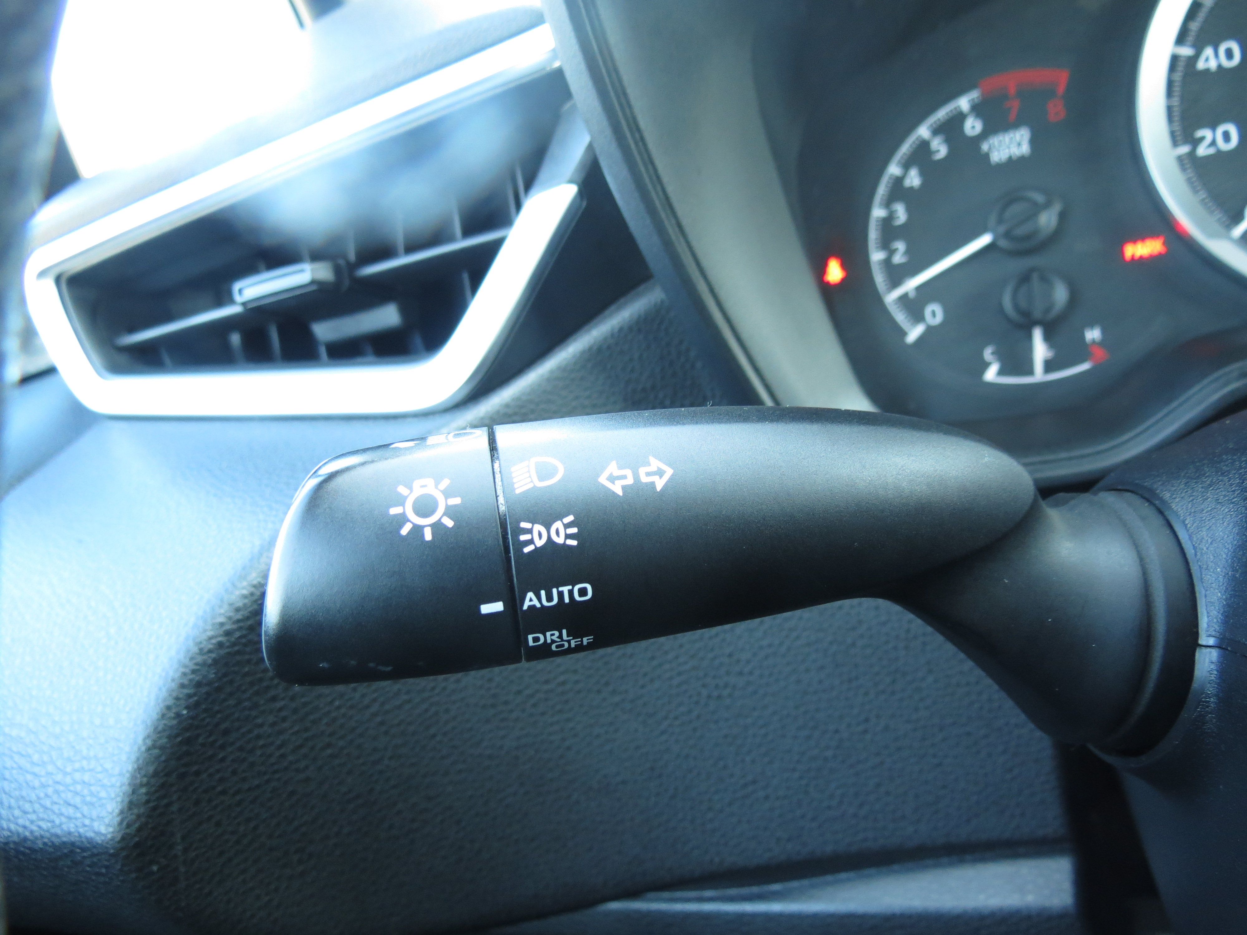 Used 2020 Toyota Corolla LE FWD image 16