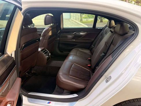 Used 2016 BMW 740i RWD image 11