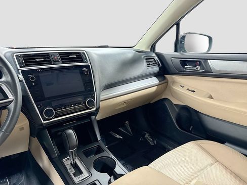 Used 2019 Subaru Outback 2.5i Premium AWD/4WD image 21