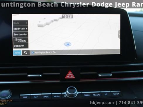 Used 2023 Hyundai Elantra Limited image 23