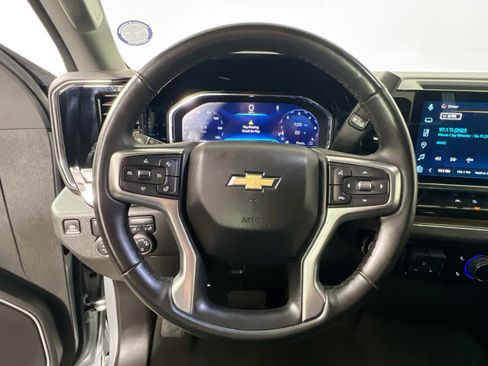 Used 2025 Chevrolet Silverado 1500 LT image 17