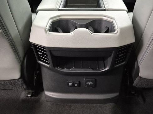 Used 2022 Toyota Tundra Limited image 13