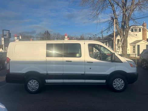 Used 2016 Ford Transit 250 130 Low Roof w/ Exterior Upgrade Package RWD image 8