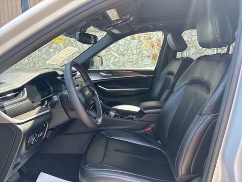 Used 2024 Jeep Grand Cherokee Limited 4xe image 14