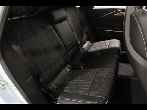 New 2026 Cadillac Lyriq V w/ LPO, Floor Liner Package AWD/4WD image 18