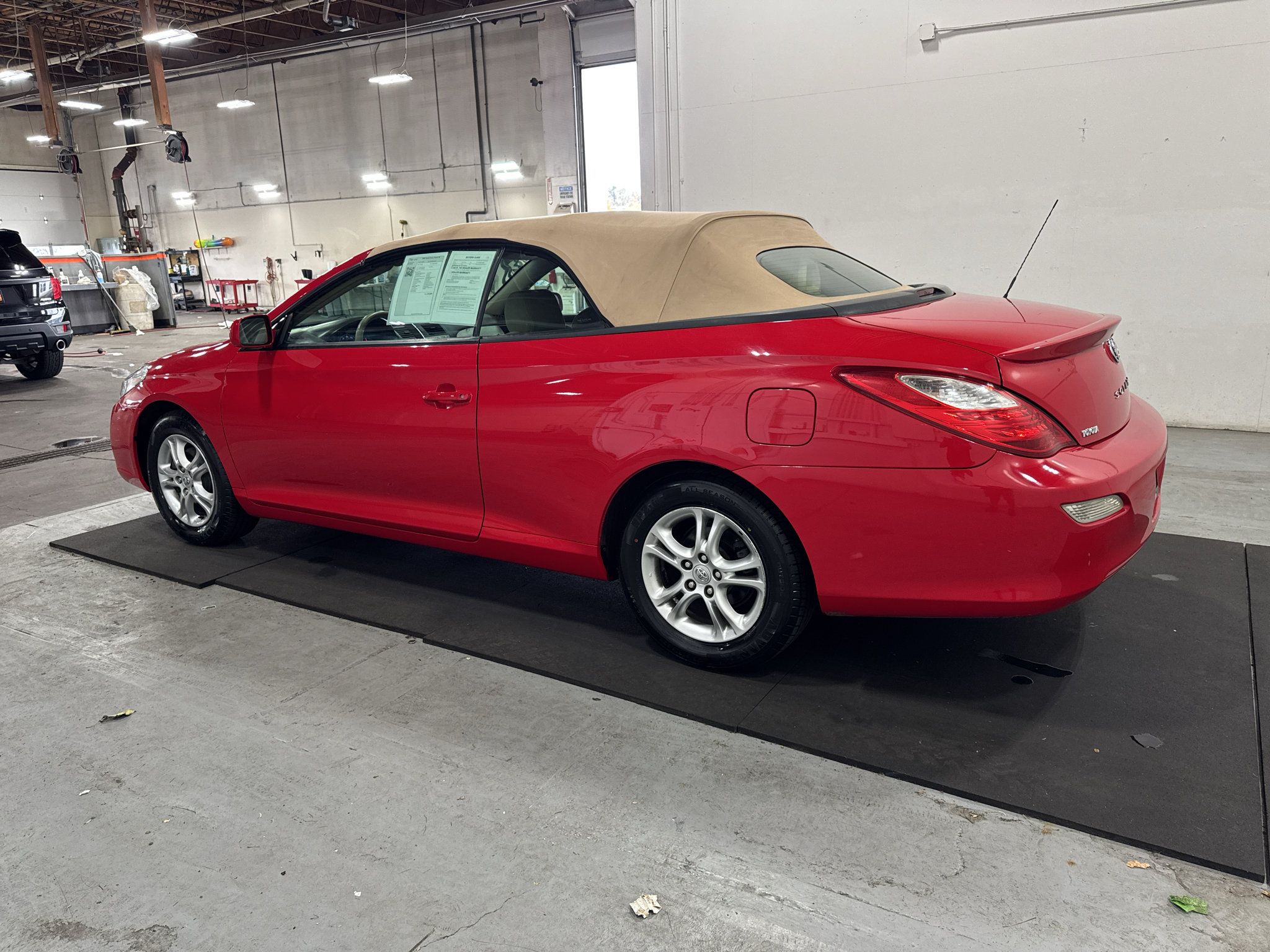 Used 2008 Toyota Solara SE FWD image 25