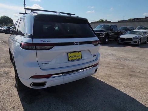 Used 2022 Jeep Grand Cherokee Overland w/ Adv Protech Group III AWD/4WD image 7
