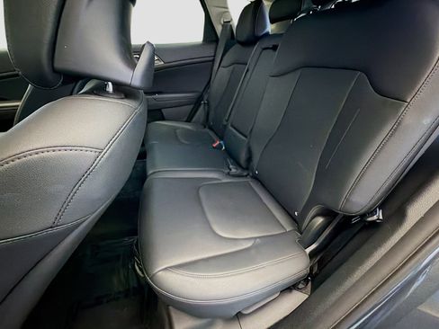 Used 2025 Kia Sportage EX w/ Premium Package image 13