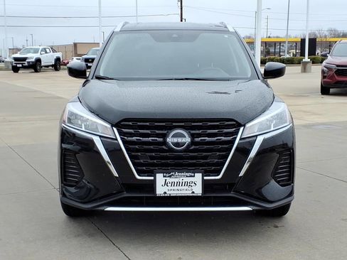Used 2023 Nissan Kicks SV image 7