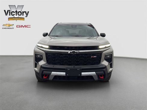 New 2026 Chevrolet Traverse Z71 w/ Enhanced Driving Package image 2