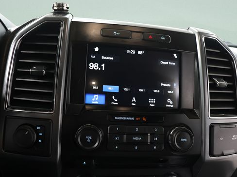 Used 2017 Ford F150 XLT w/ Equipment Group 302A Luxury AWD/4WD image 11