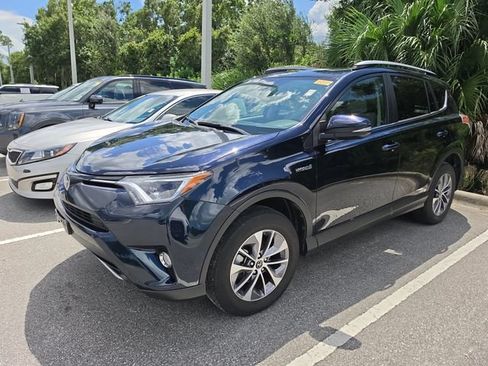 Used 2017 Toyota RAV4 XLE w/ All Weather Liner Package AWD/4WD image 3