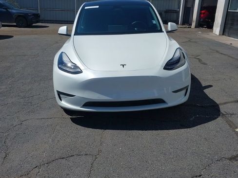 Used 2020 Tesla Model Y Performance AWD/4WD image 2