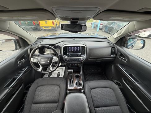 Used 2019 GMC Canyon SLE w/ Driver Alert Package image 2