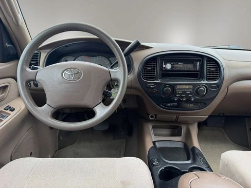 Used 2004 Toyota Sequoia SR5 RWD image 22