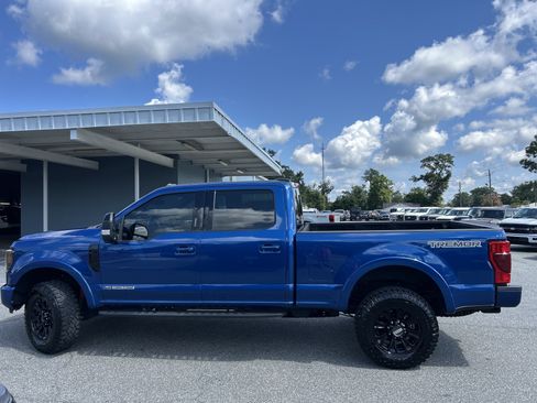 Certified 2022 Ford F250 Lariat w/ Tremor Off-Road Package AWD/4WD image 4