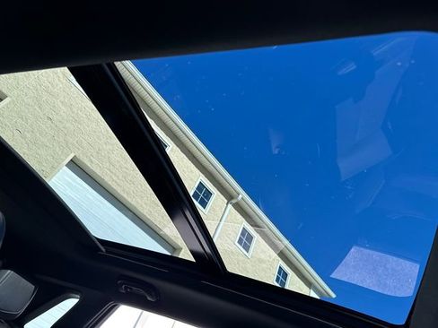 Used 2025 Cadillac XT5 Premium Luxury image 21