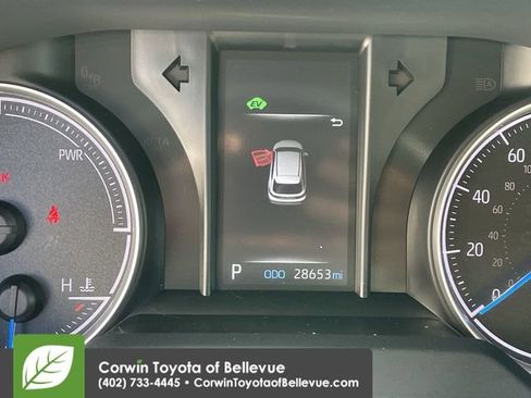 Certified 2022 Toyota Venza LE image 10