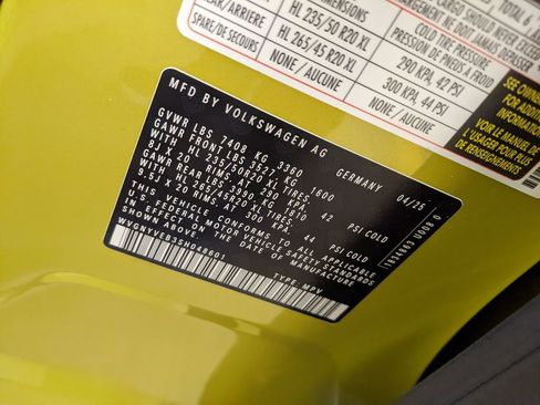 New 2025 Volkswagen ID. Buzz Pro S Plus image 30