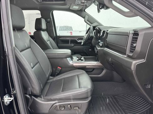 Certified 2024 Chevrolet Silverado 2500 LTZ w/ LTZ Convenience Package image 10