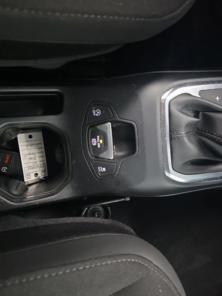 Used 2023 Jeep Renegade Latitude AWD/4WD image 26