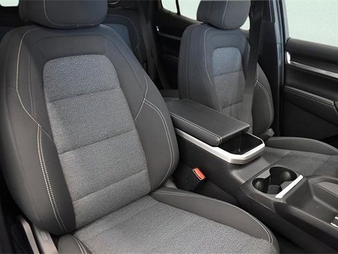 Used 2025 GMC Terrain Elevation w/ Technology Package II image 6