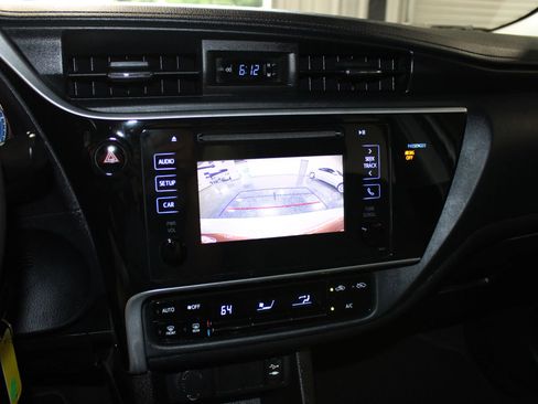 Used 2019 Toyota Corolla LE FWD image 14