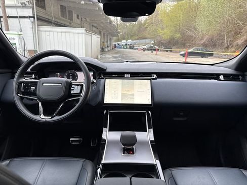 Used 2024 Land Rover Range Rover Velar Dynamic SE AWD/4WD image 11