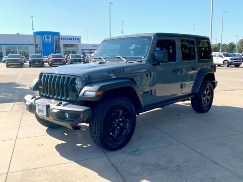 Used 2022 Jeep Wrangler Unlimited Sport image 3