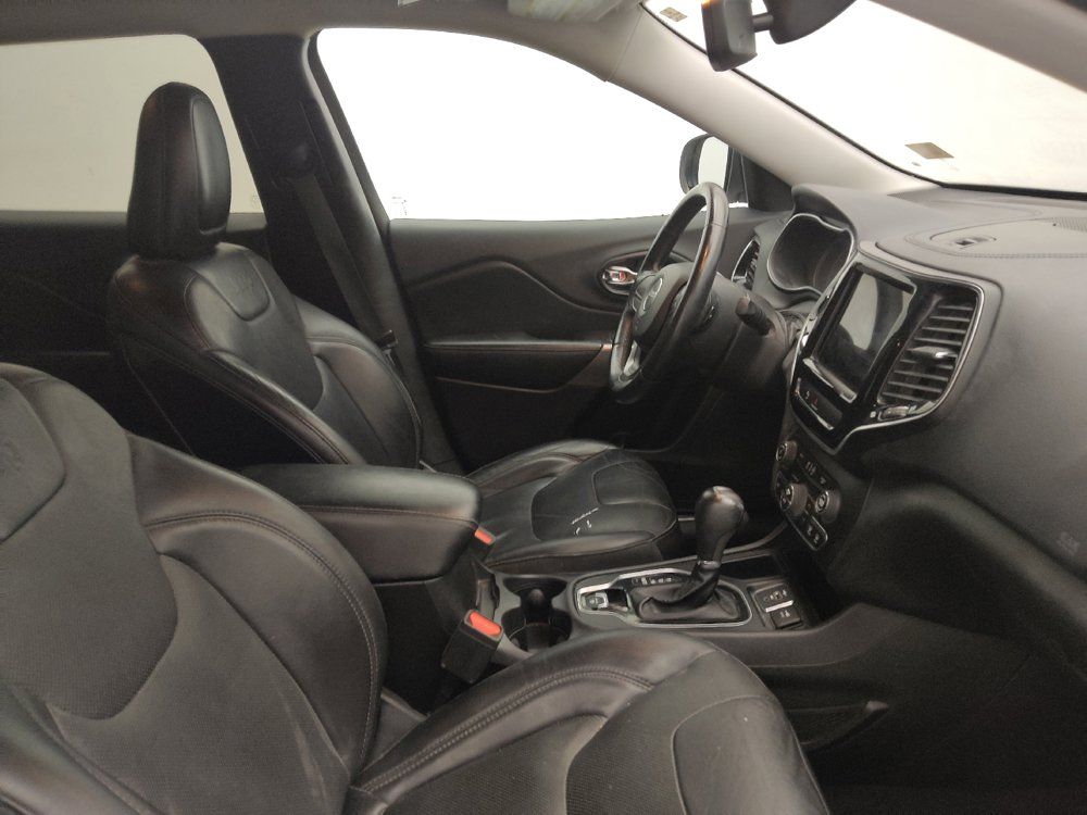 Used 2019 Jeep Cherokee Limited FWD image 21