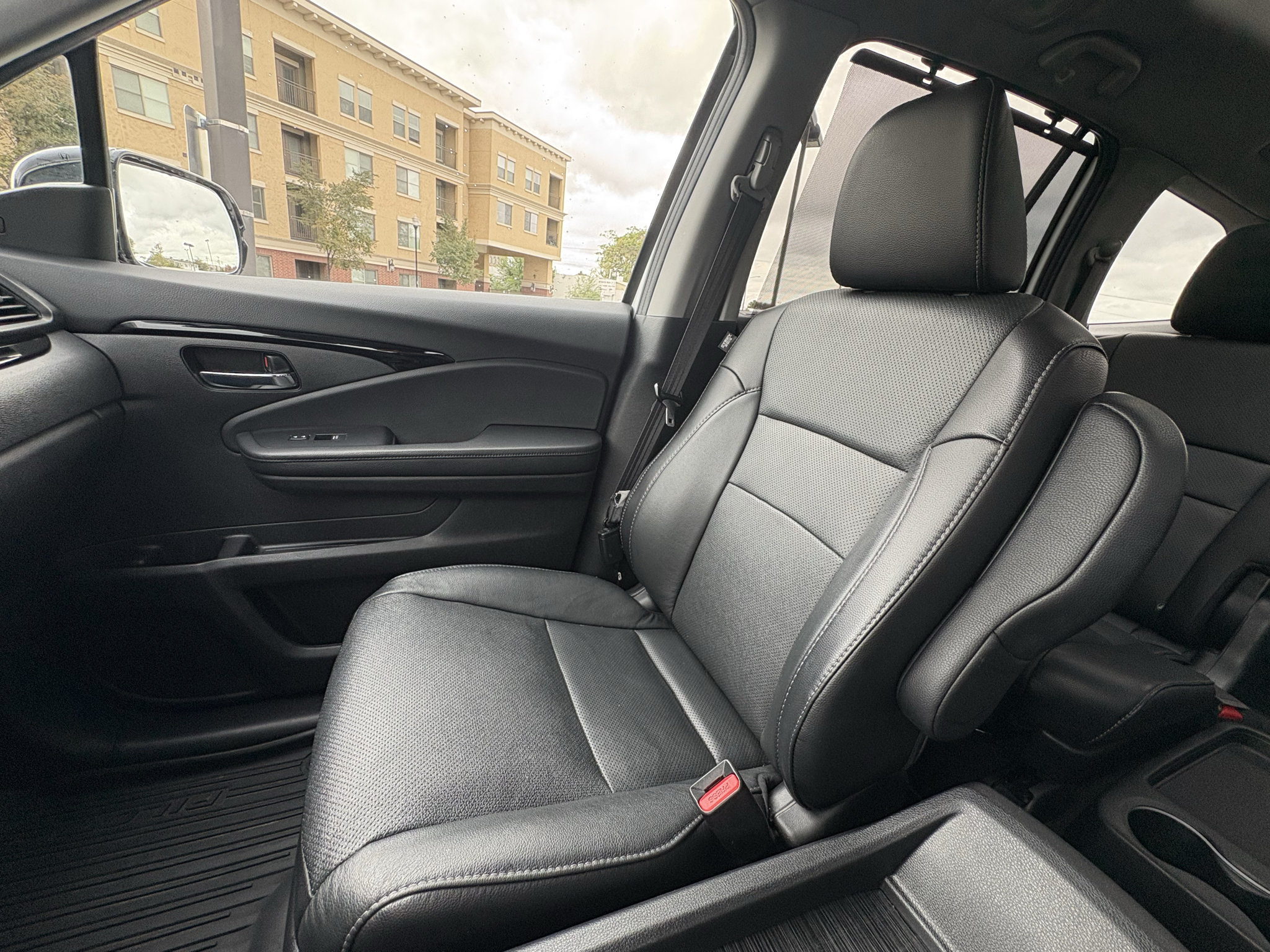 Used 2021 Honda Pilot Elite image 37