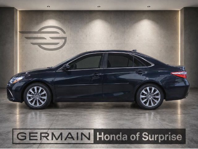 Used 2016 Toyota Camry XLE w/ Moonroof Package FWD image 3