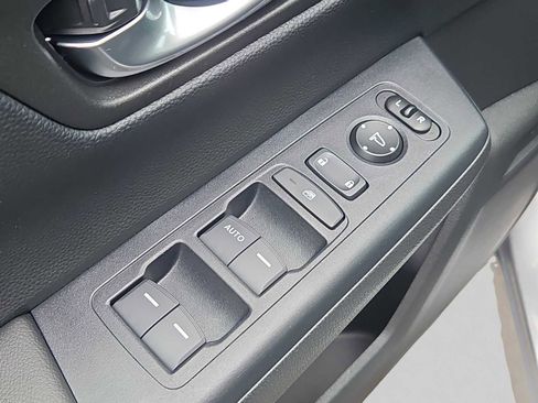 Used 2025 Honda CR-V LX image 20