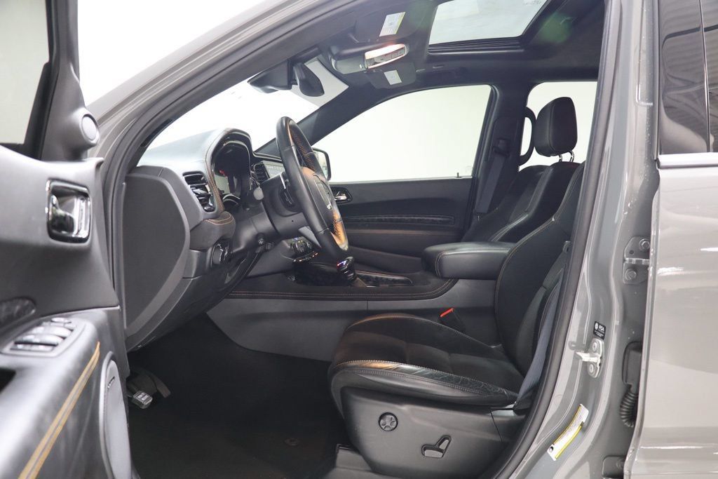 Used 2023 Dodge Durango R/T w/ Hemi Orange Plus Package AWD/4WD image 19
